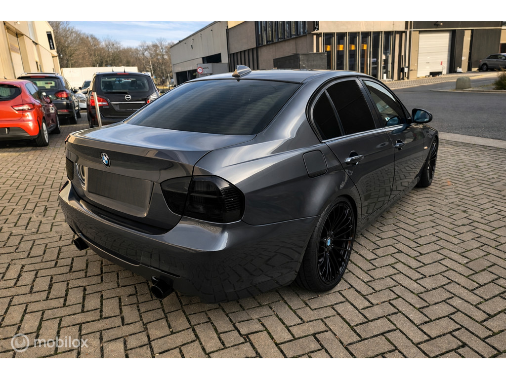 BMW 3 Serie 335i e90 52078763-2.jpg | Autowereld Royaal