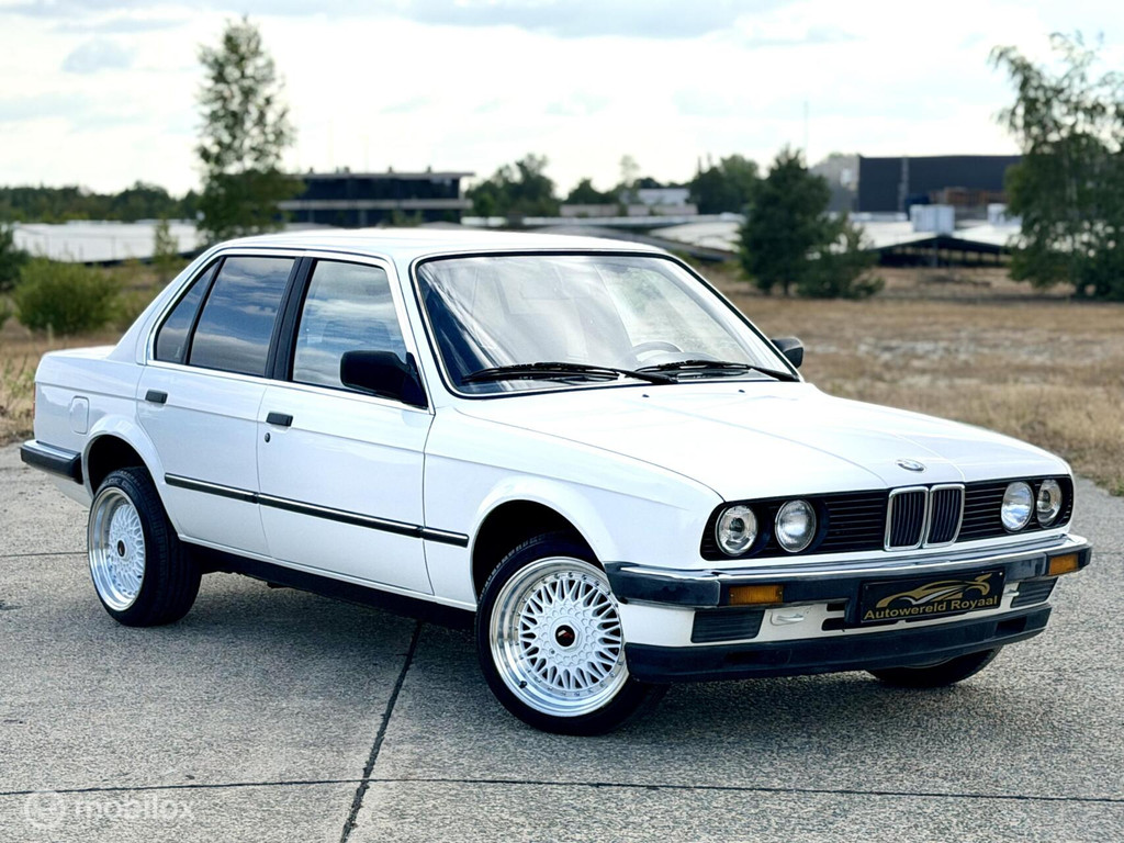 BMW 3 Serie 318i 55388243-1.jpg | Autowereld Royaal